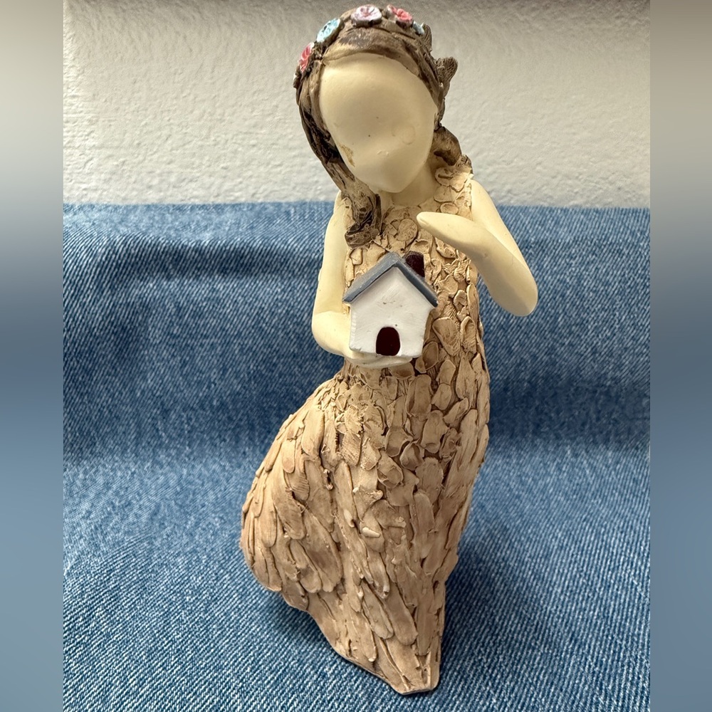 Charming Figurine with House - Cream and Brown